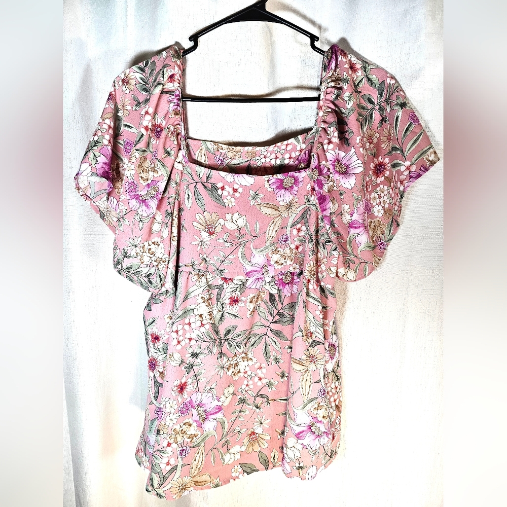 2/$20 Emerald L Square Neck Pink Floral Top